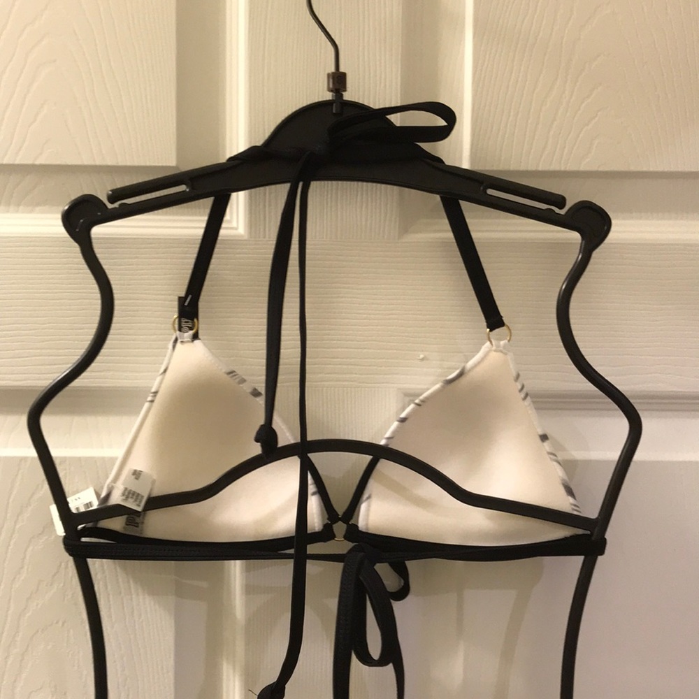 Top only 💖VS PINK Bikini Triangle Halter - Picture 5 of 6